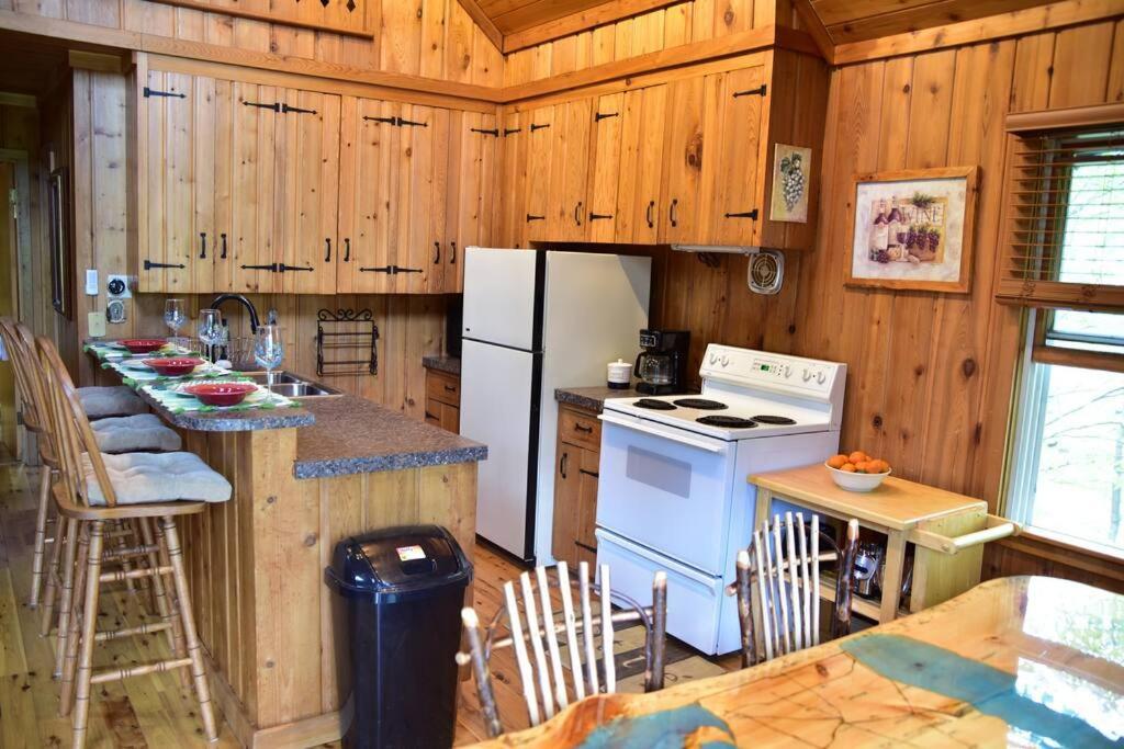 Quiet And Comfy 3Bed/2Bath - Chalet With Hot Tub. Cedar Exterior foto
