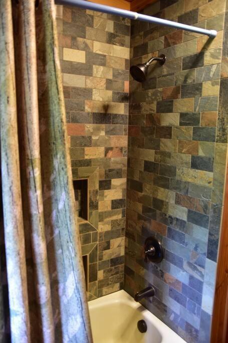 Quiet And Comfy 3Bed/2Bath - Chalet With Hot Tub. Cedar Exterior foto