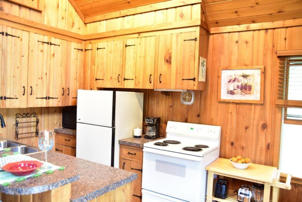 Quiet And Comfy 3Bed/2Bath - Chalet With Hot Tub. Cedar Exterior foto