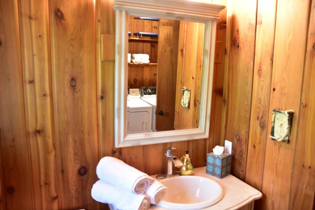 Quiet And Comfy 3Bed/2Bath - Chalet With Hot Tub. Cedar Exterior foto